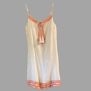 Maurices Size XS White Dress with Aztec Design Stitching